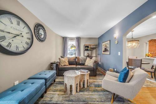 Luxury Apartment In Historic Carriage House
