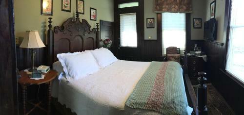Manheim Manor Bed & Breakfast