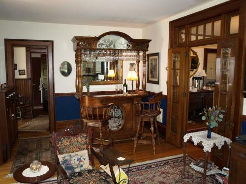 Manheim Manor Bed & Breakfast