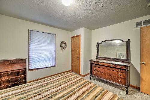 Lake Harmony Home With Hot Tub, Deck And Game Room