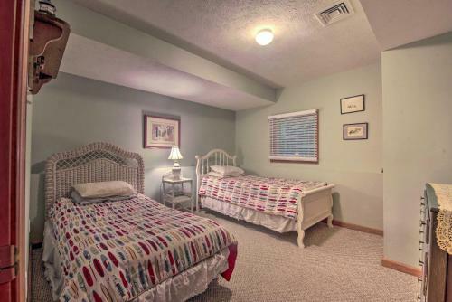 Lake Harmony Home With Hot Tub, Deck And Game Room