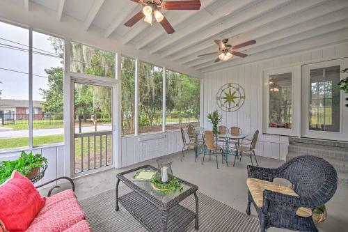 Beaufort Home With Porch, 4 Mi From Downtown!