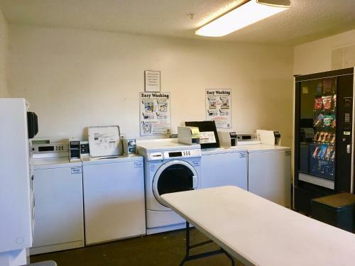 Hotel Intown Suites Extended Stay North Charleston Sc - Mazyck