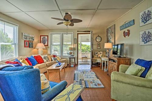 Beachfront Edisto Island Townhome With Screened Porch