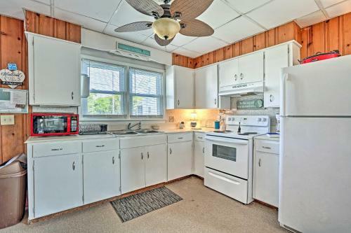 Beachfront Edisto Island Townhome With Screened Porch