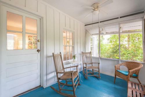 808 E Ashley - The Board And Batten - 3 Bedrooms Near Ocean