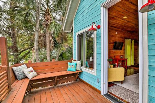 Chic Folly Beach Haven With Deck - Steps To Ocean!
