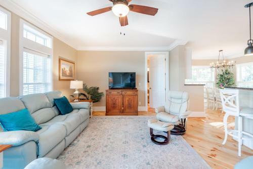 114 W Huron - Sand Castle - Saltwater Pool - Heated Upon Request