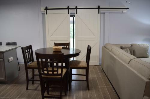 Hostal Modern Country Retreat