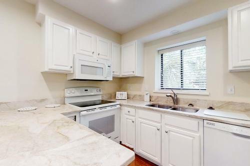 Hickory Cove 39