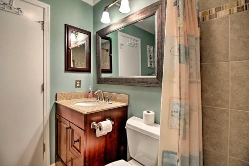 Updated Resort Villa With Pool Access, Steps To Beach