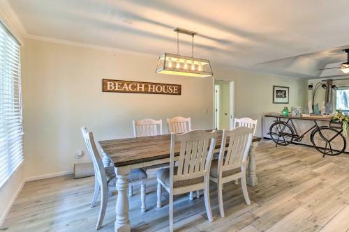 Hilton Head Hideaway - Walk To Beach And Golf Club!