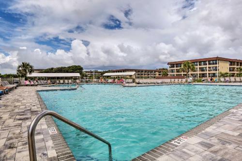 Updated Hilton Head Villa With Pool Steps To Beach!