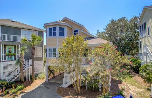 72 Pelican Bay