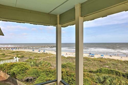 Apartamento Isle Of Palms Beachfront Condo With Balcony And Pool!
