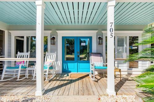 705 Carolina Boulevard