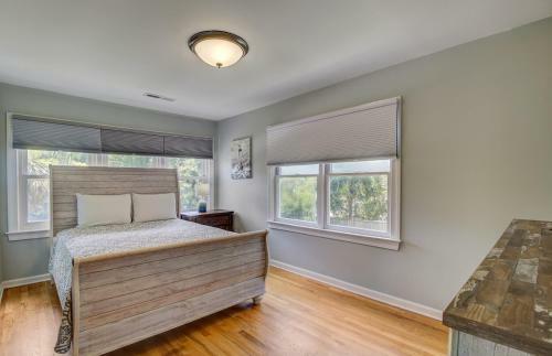 11 43rd Avenue