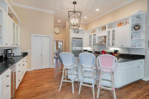 212 Yellow Throat Lane