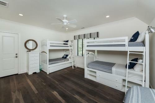 165 Surfsong Road