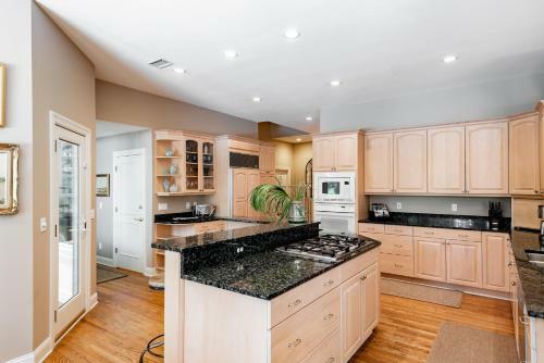 97 Jackstay Court