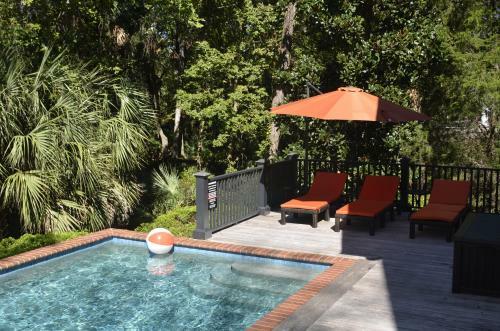 162 Surfsong Road