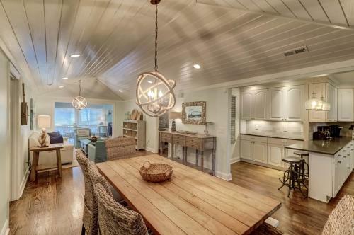 35 Twin Oaks