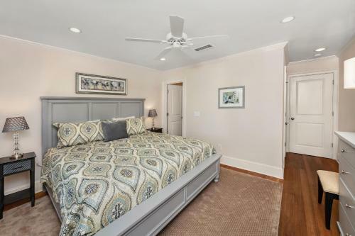 Villa 1380 Fairway Oaks