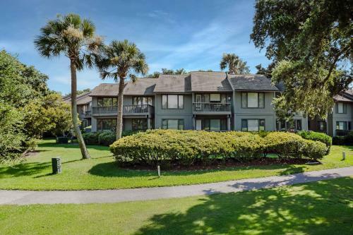 Villa 1380 Fairway Oaks