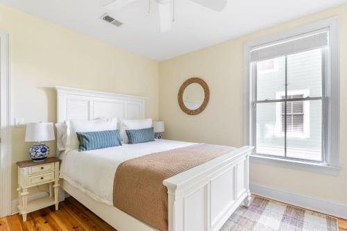 Sand Dune & Sea Shell - 2 Home Rental W 12 Brs