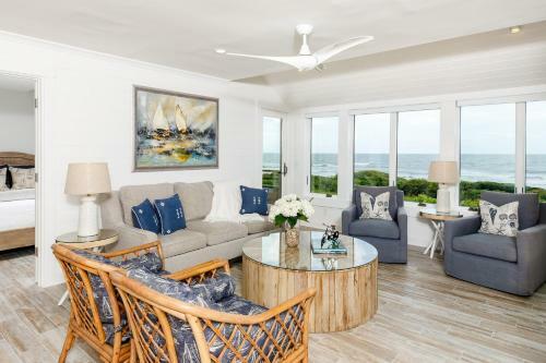 4304 Windswept Villa