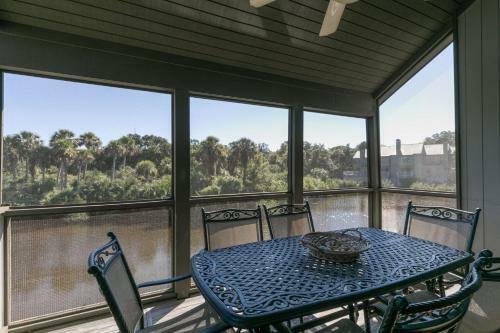 4586 Parkside Villa