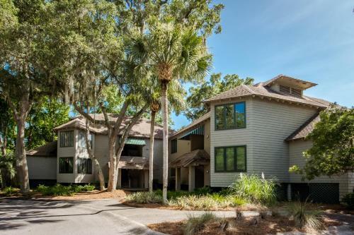 4740 Tennis Club Villa