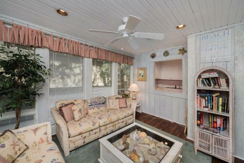 1022 Sparrow Pond Cottage