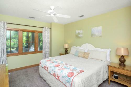 4906 Turtle Point Villa