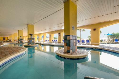 Aparthotel Oceanfront Condo Camelot By The Sea