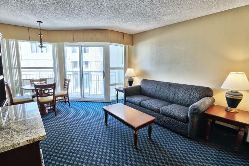 Aparthotel Suites At The Beach