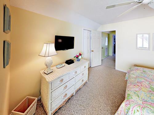 1027 North Sea Bridge Court Home