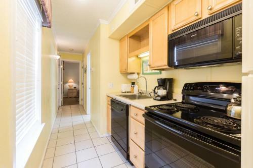 Hotel A Place At The Beach By Capital Vacations