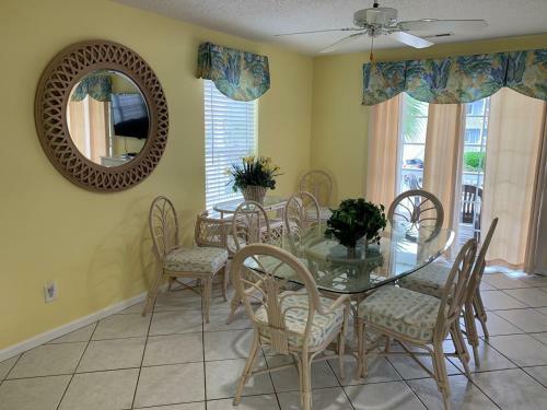 Beach Hutt Home
