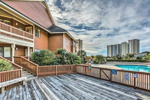 Apartamento Beautiful Lakefront Condo - 5 Min Walk To Beach!