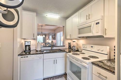 Apartamento Luxe Island Condo With Deck Play, Swim And Relax!