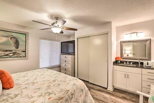 Apartamento Luxe Island Condo With Deck Play, Swim And Relax!