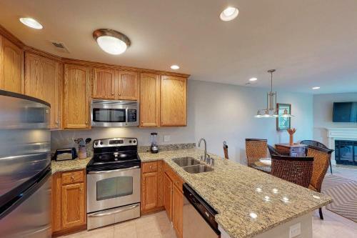 2123 Bay Point