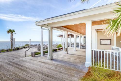 445 Golf Shores
