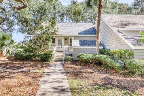 445 Golf Shores