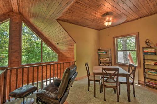 Spacious Family Retreat Steps To Lake Keowee