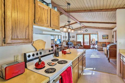 Tranquil Retreat On Creek With Deck On 30 Acres