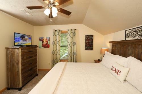 529 Reba Cabin