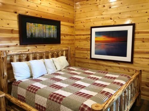 New Two Bedroom Cabin-now Available To Book! Home