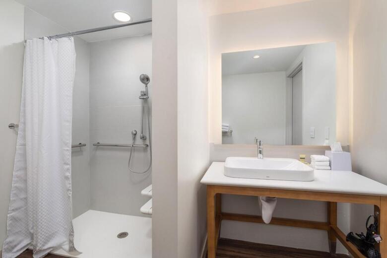 Hotel Element Knoxville West